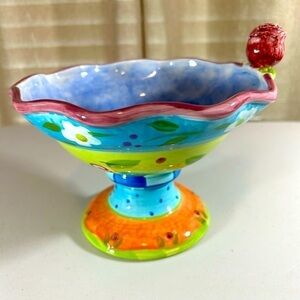 SUE Zipkion pedestal bowl
